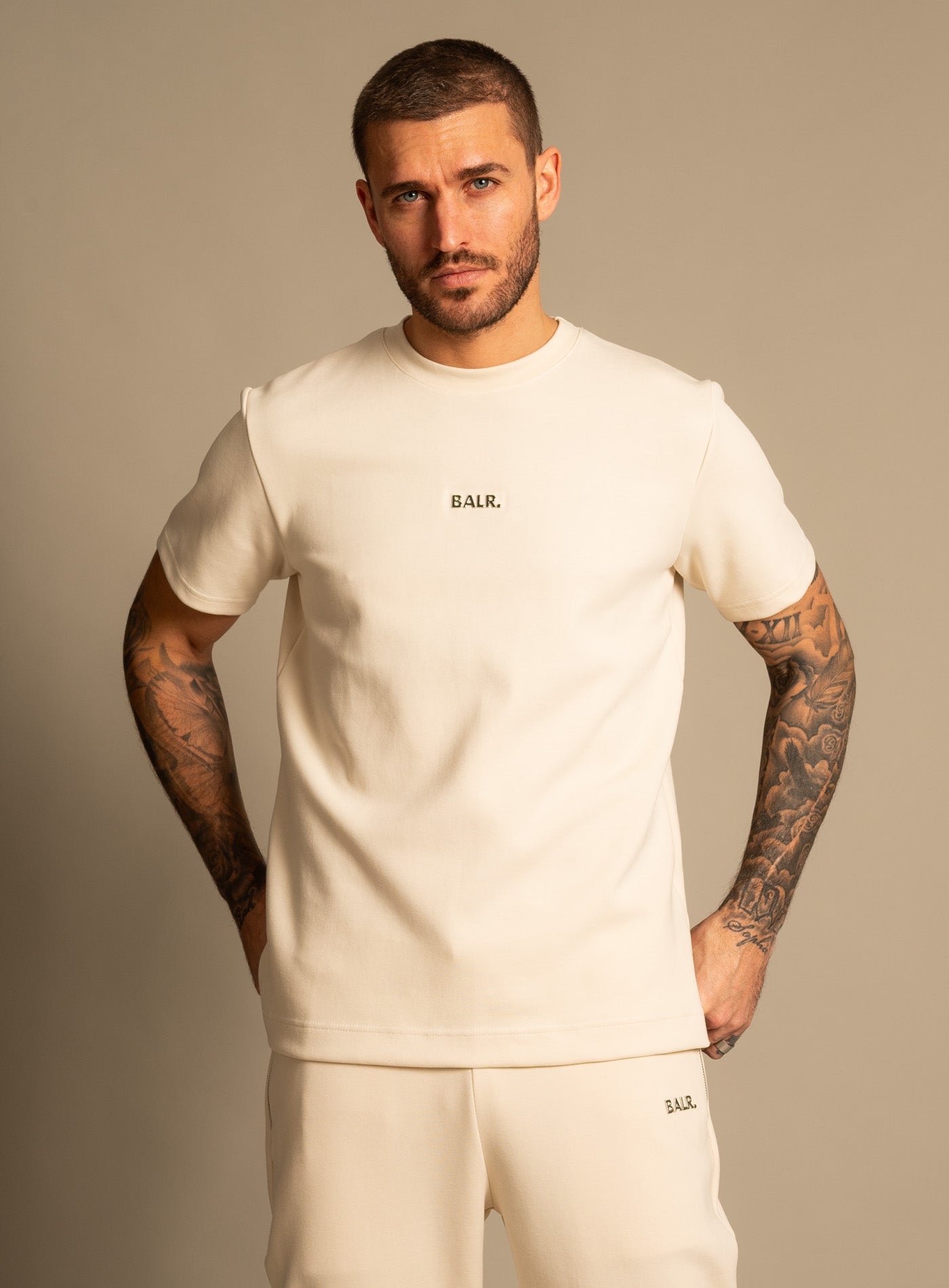 9A-B1112.1224 Q-SERIES SWEAT TEE