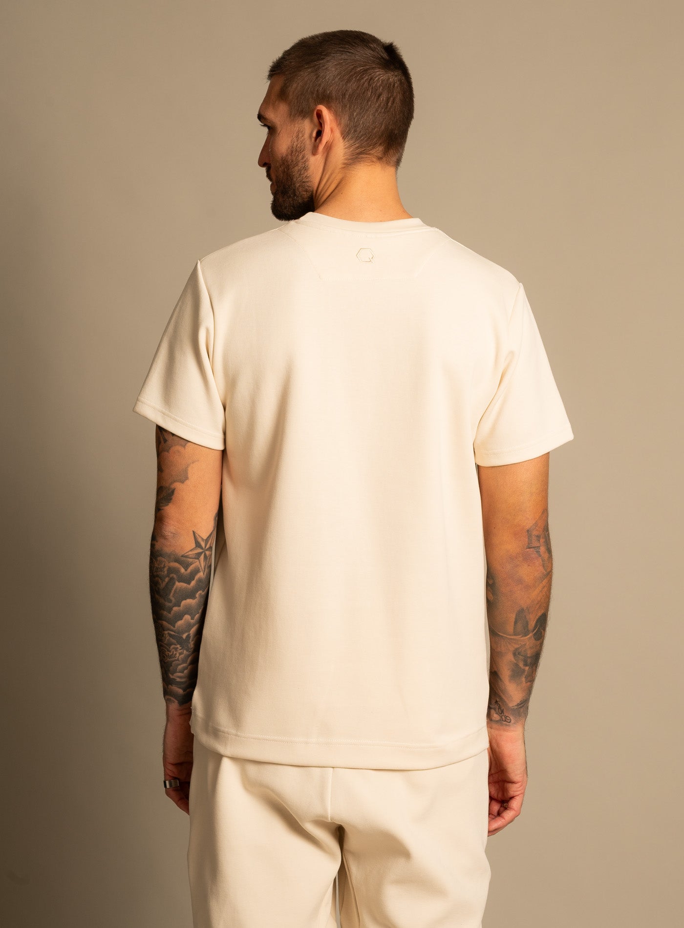 9A-B1112.1224 Q-SERIES SWEAT TEE