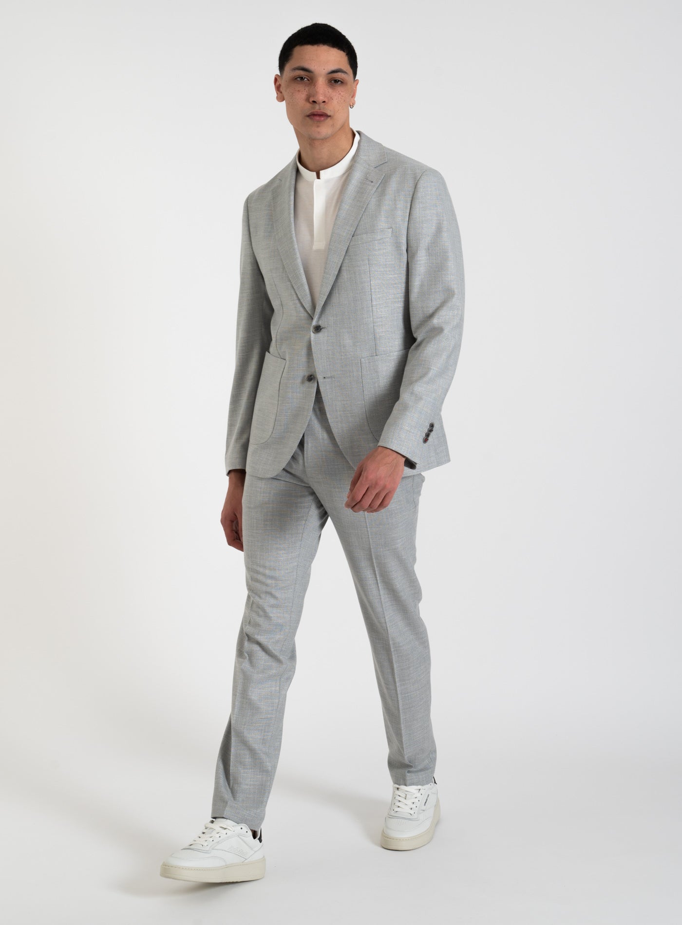 251-LOUIS 520101