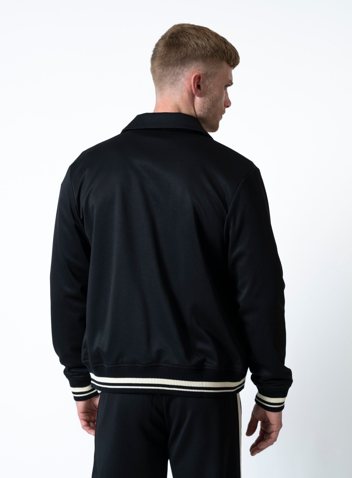 251-B1381.1022 TAPE JACKET