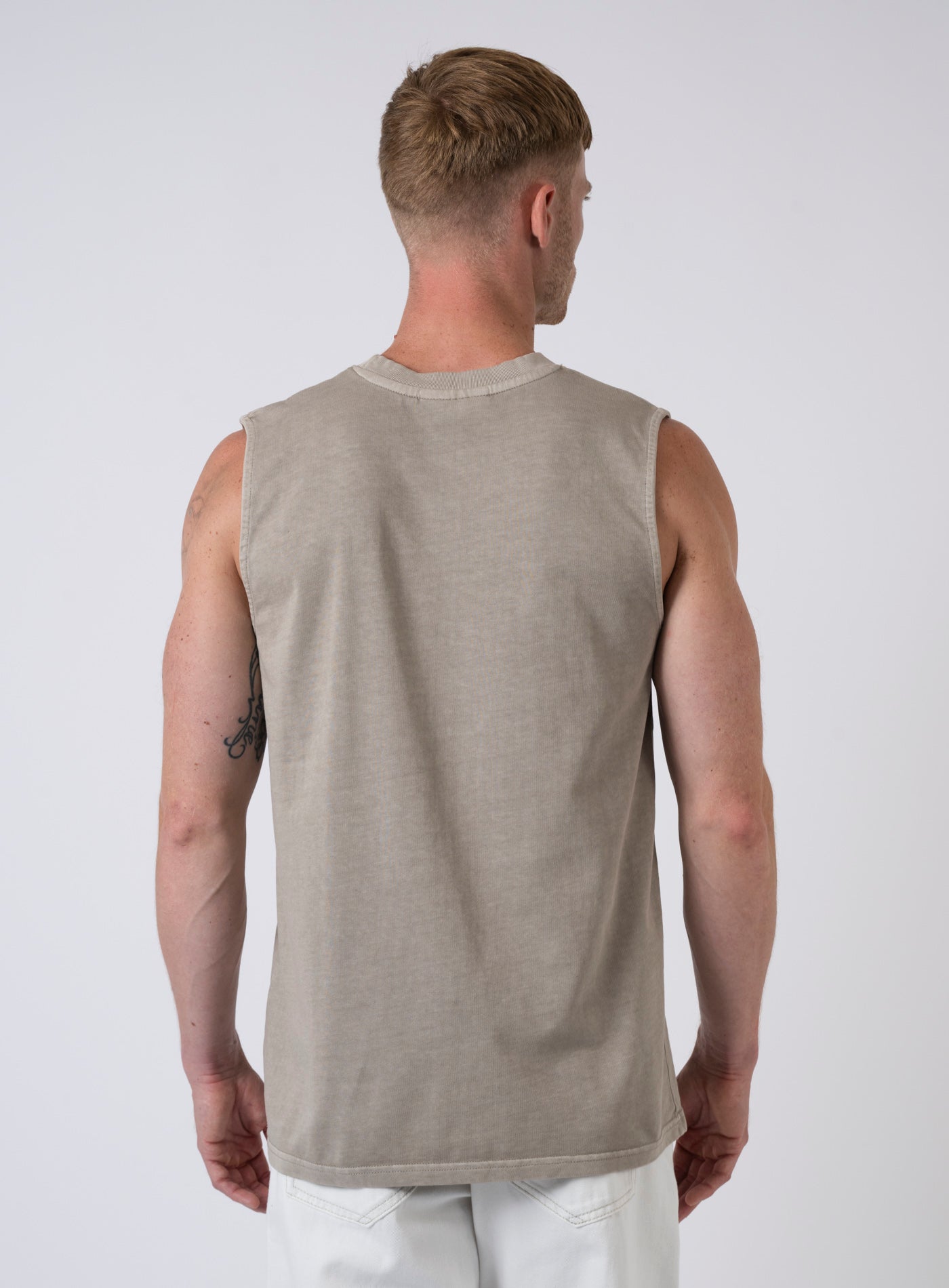 252-PGDR-5087 SIGNAR SLEEVELESS TEE