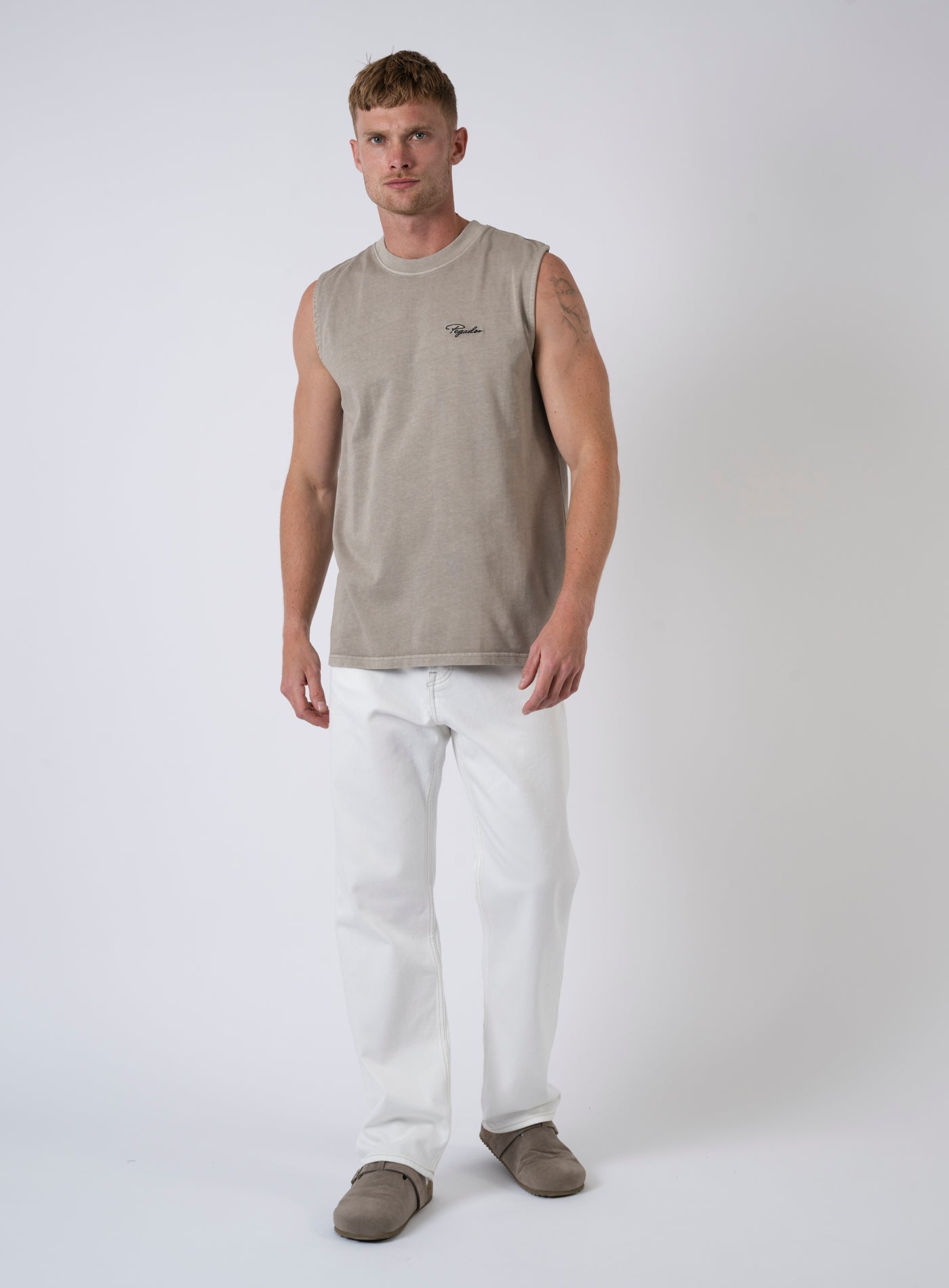 252-PGDR-5087 SIGNAR SLEEVELESS TEE