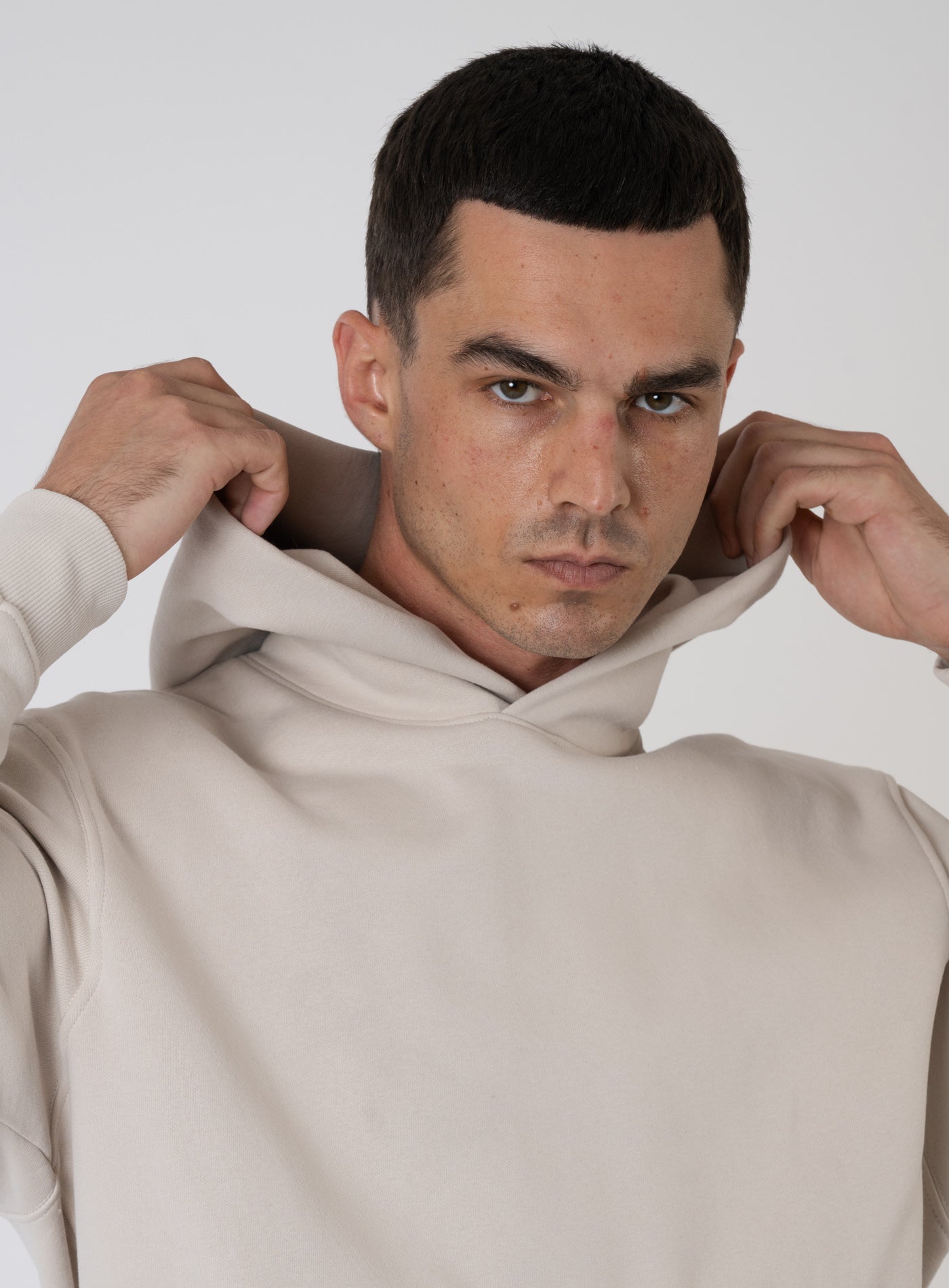 252-URBAN EDGE HOOD 12259944