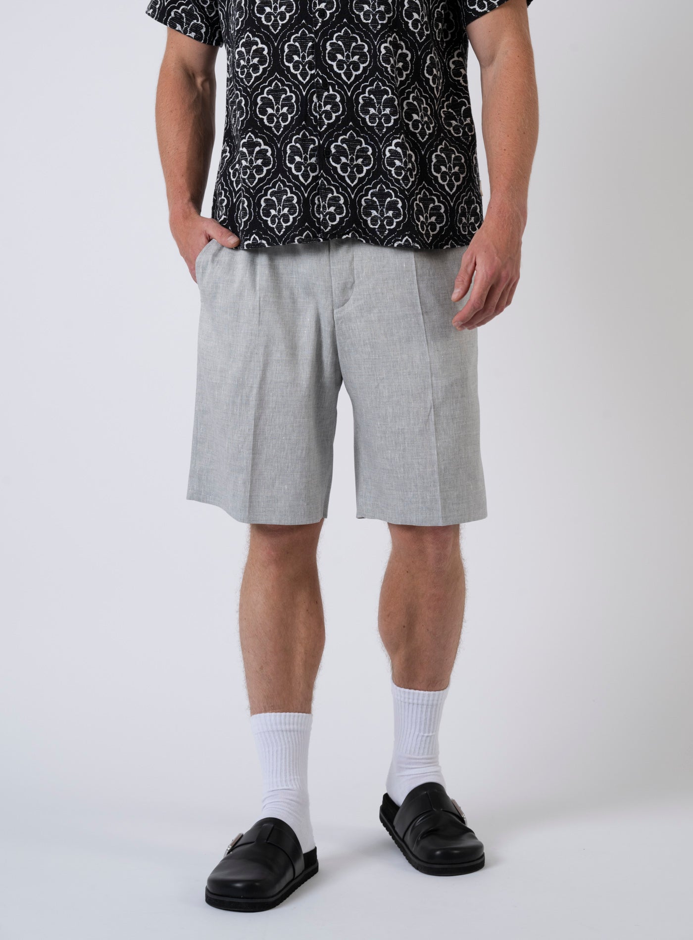 251-211547 UNICO SE SHORT