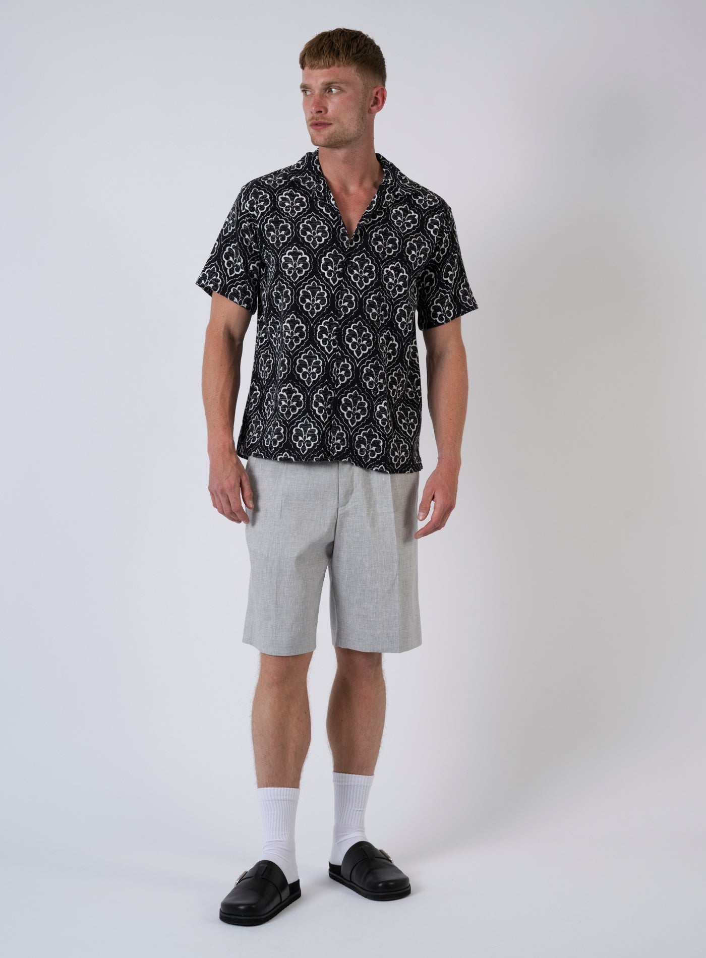 251-211547 UNICO SE SHORT