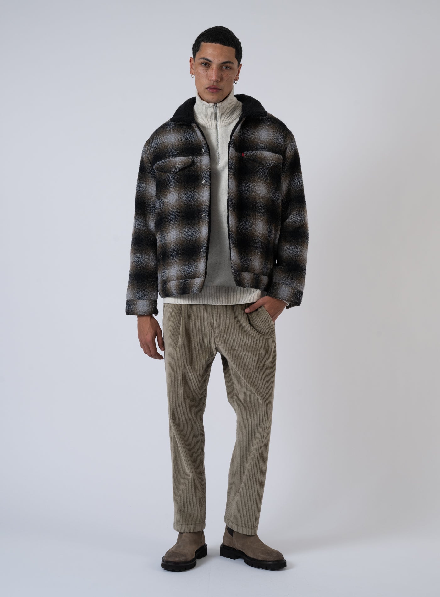 252-A6030 RELAXED FIT PLAID