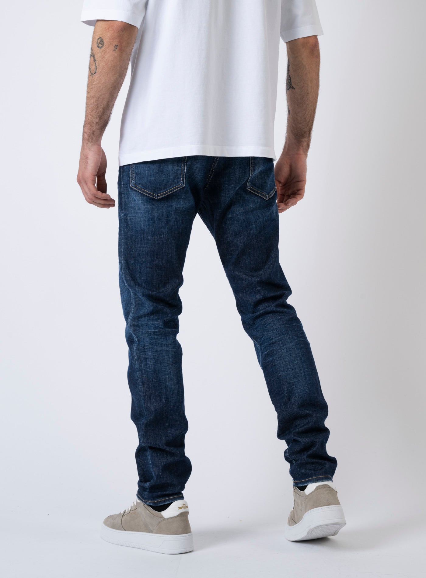 252-COOL GUY S74LB1736
