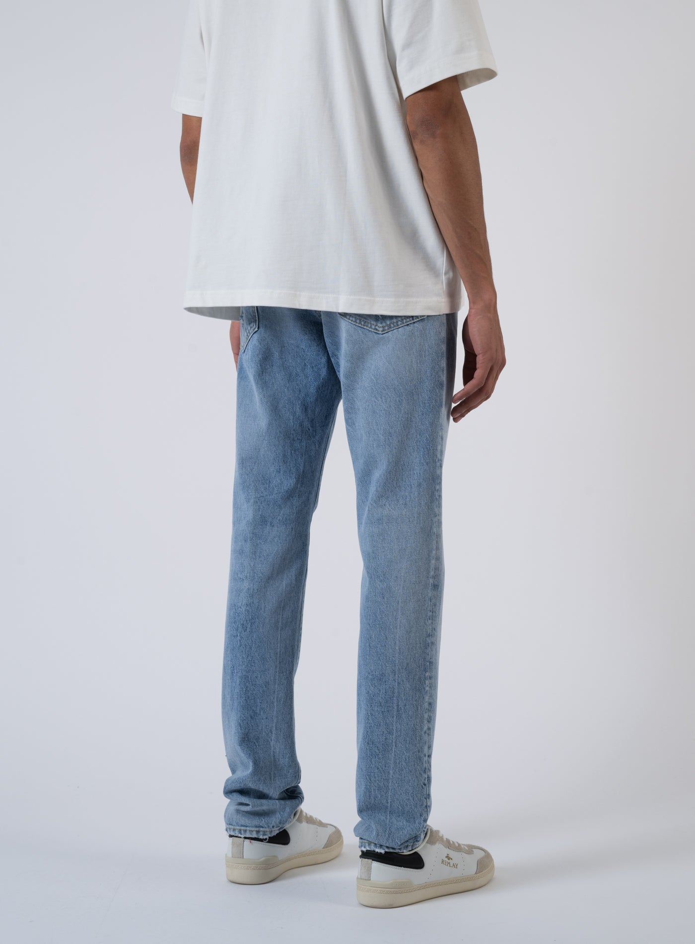 252-COOL GUY S74LB1745