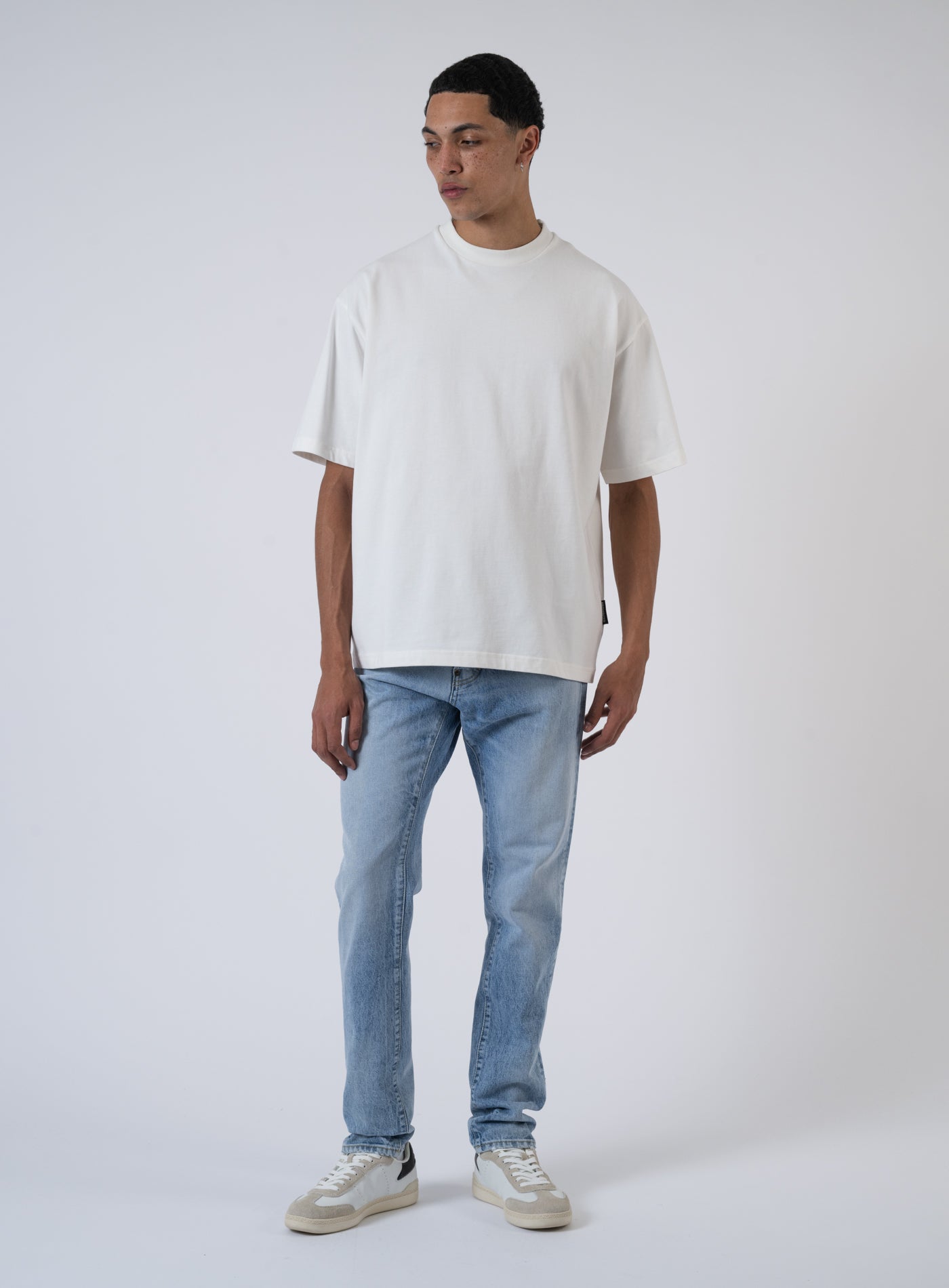 252-COOL GUY S74LB1745