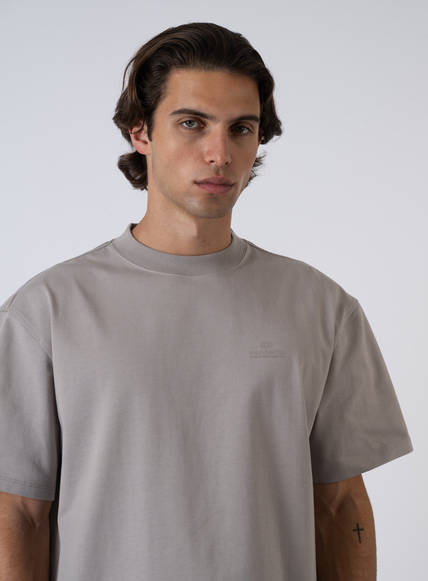 252-REG TEE SC02