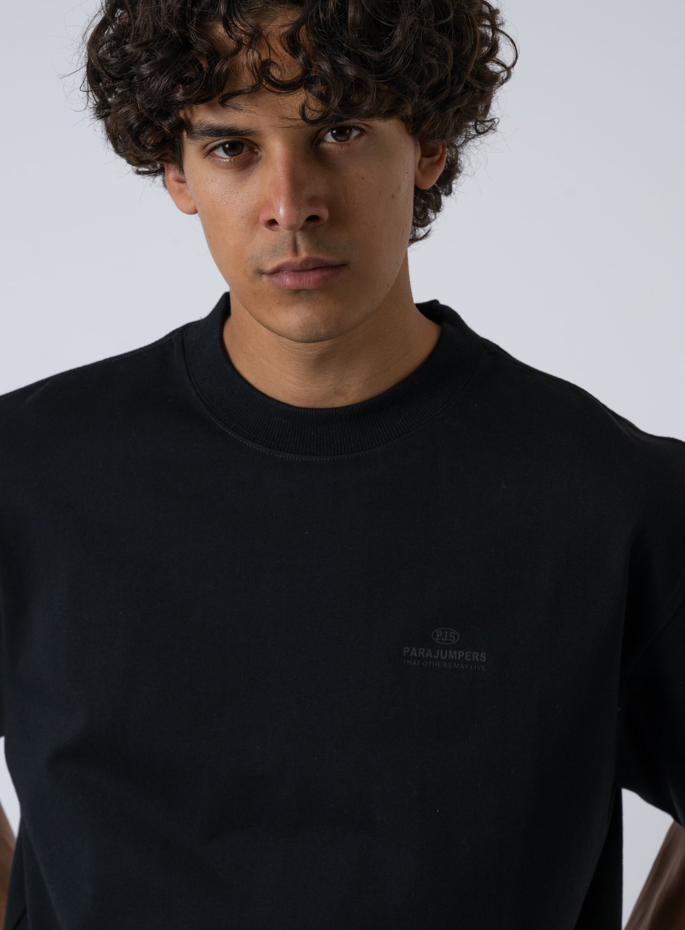252-REG TEE SC02