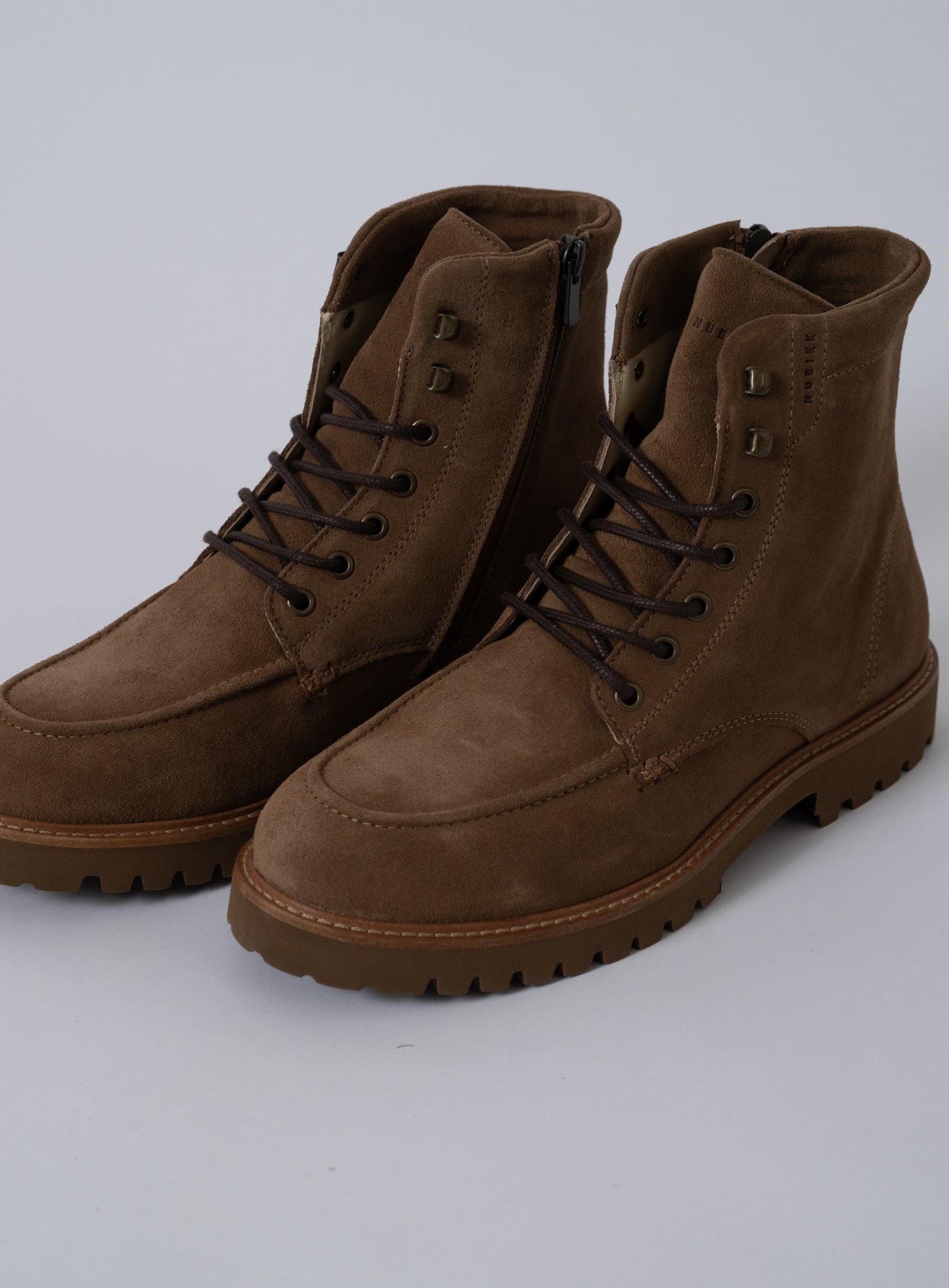 252-ETHAN HARVEY 21084900