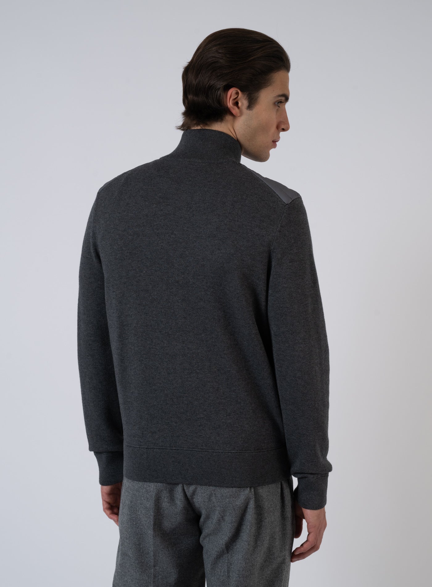 252-H-HERNESTO 50549991