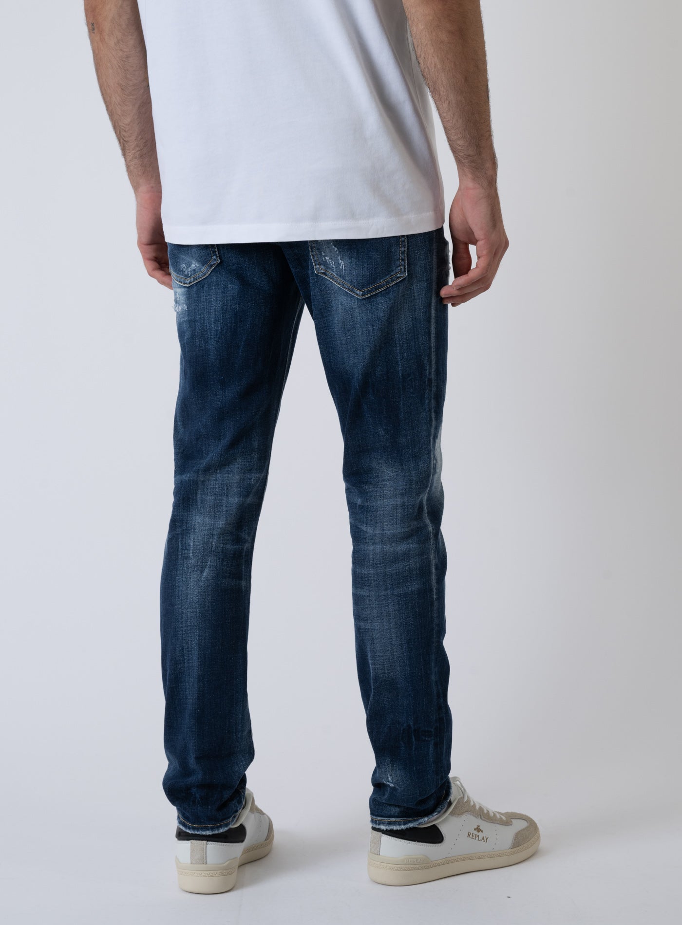 252-SKATER S71LB1642