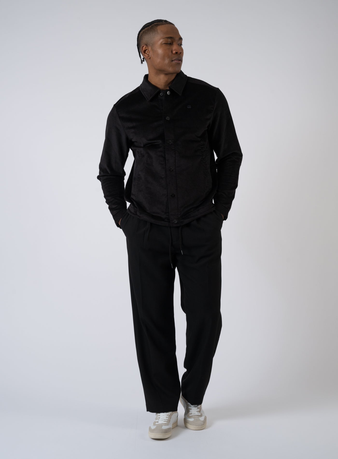 261-D27097-E162 CORD COACH